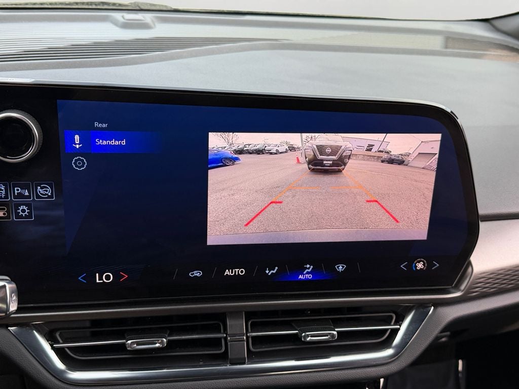 2025 Chevrolet Equinox EV LT / One Owner
