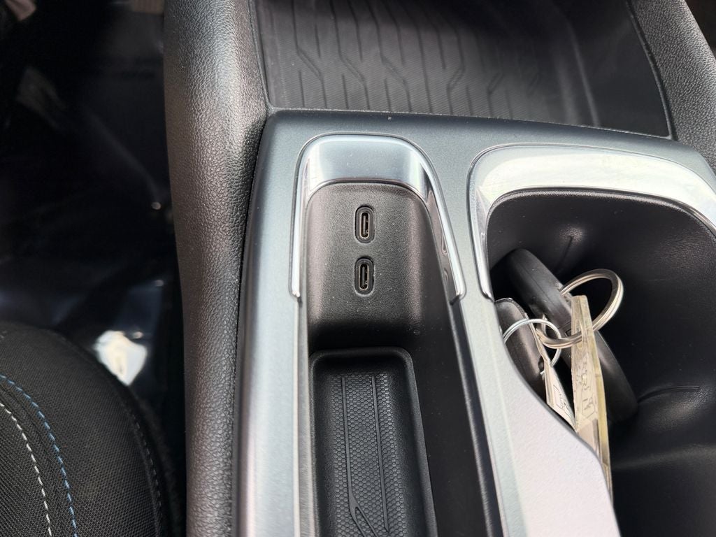 2025 Chevrolet Equinox EV LT / One Owner