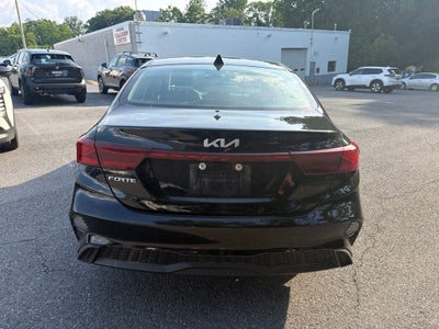 2023 Kia Forte LXS / One Owner / Tech Pkg