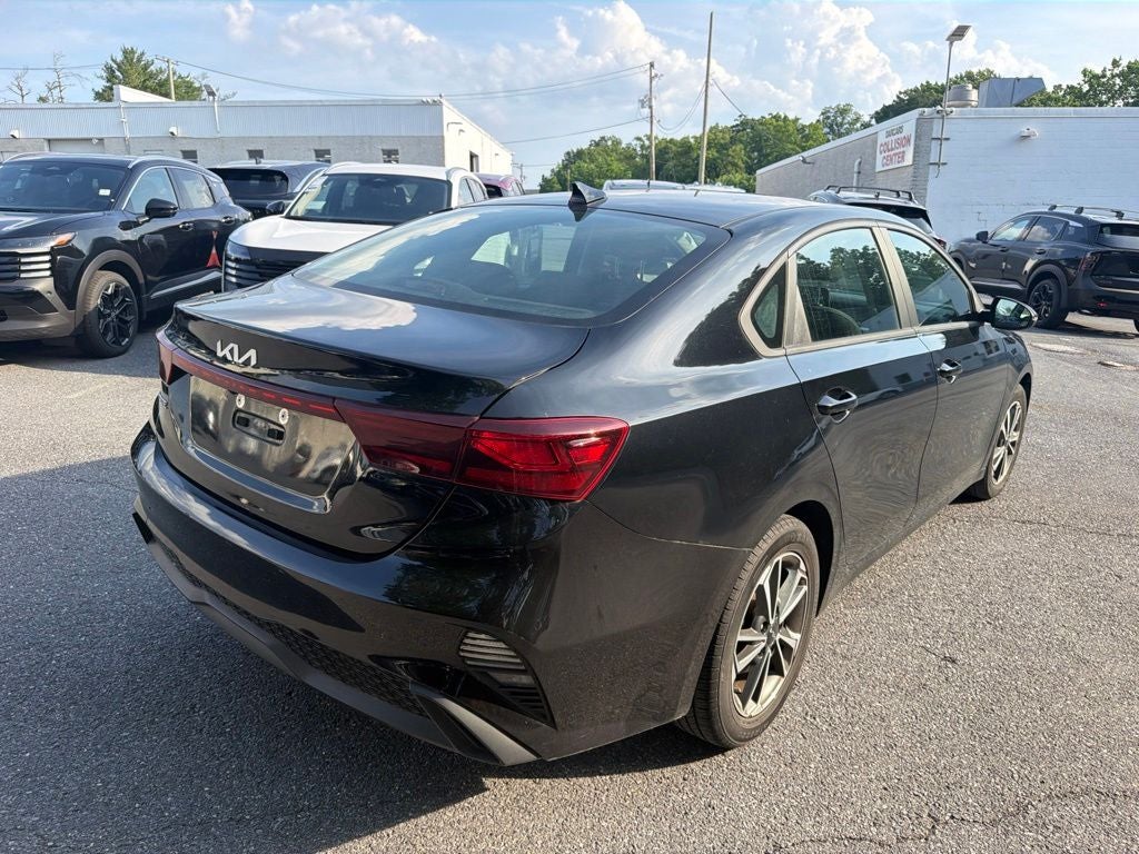 2023 Kia Forte LXS / One Owner / Tech Pkg