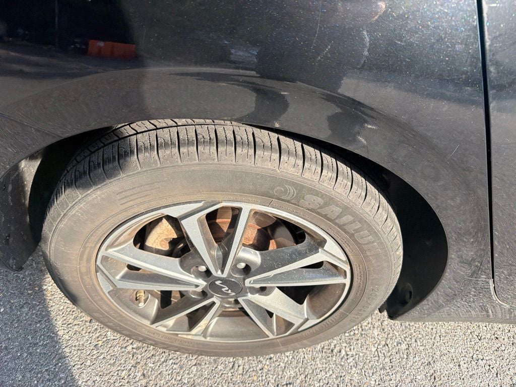 2023 Kia Forte LXS / One Owner / Tech Pkg