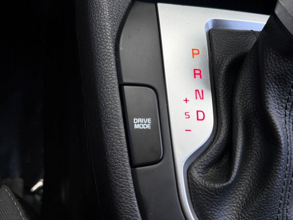 2023 Kia Forte LXS / One Owner / Tech Pkg
