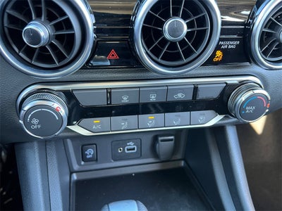 2025 Nissan Sentra S / One Owner / Splash Guards / Carpeted Floormats