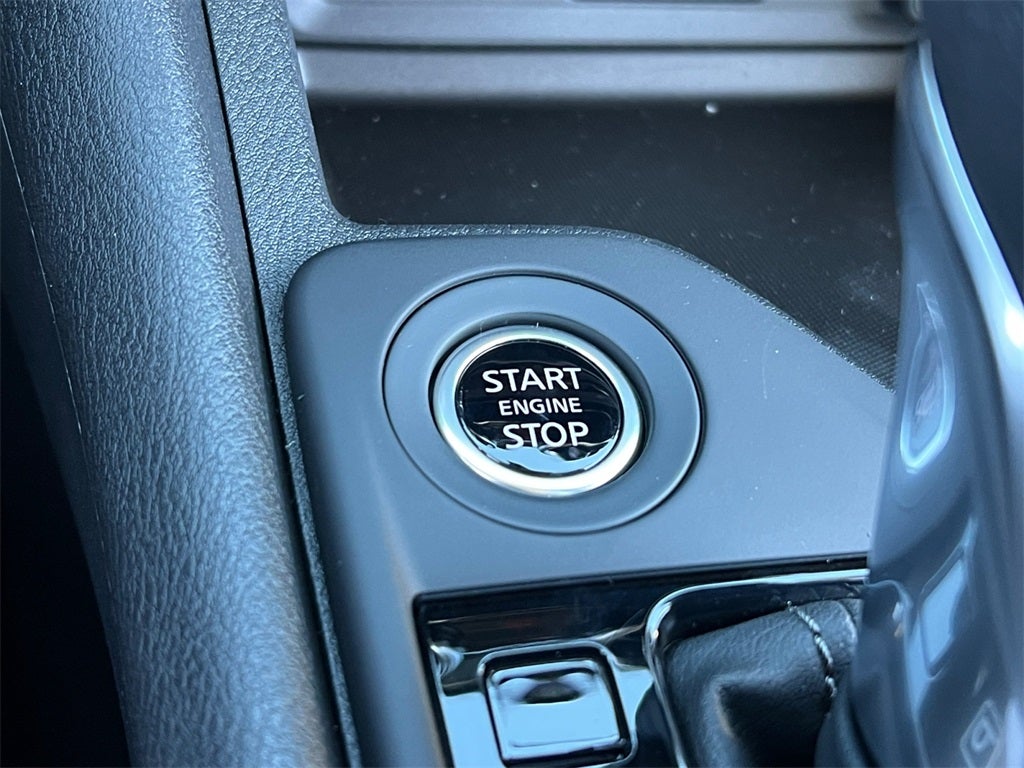 2025 Nissan Sentra S / One Owner / Splash Guards / Carpeted Floormats