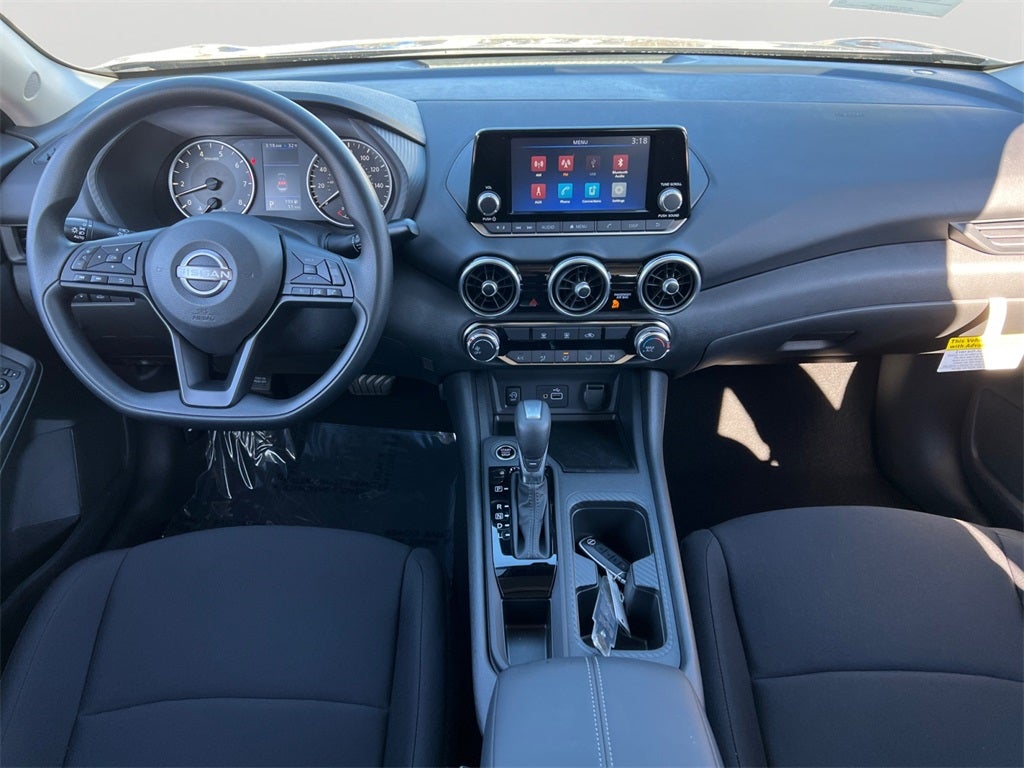 2025 Nissan Sentra S / One Owner / Carpeted Floormats