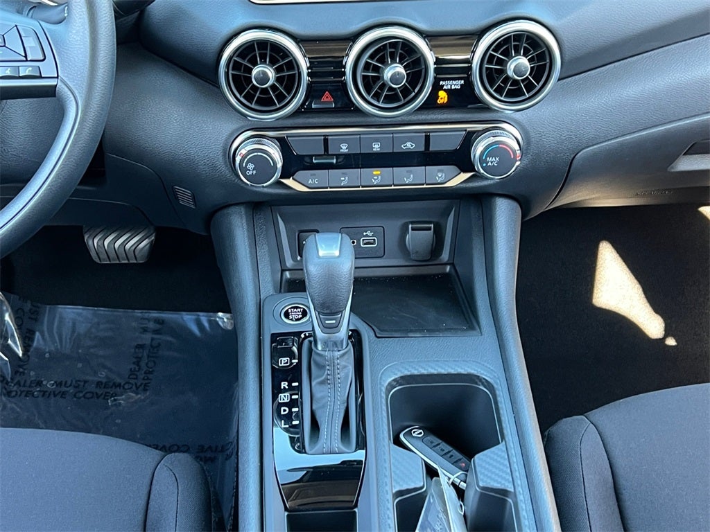 2025 Nissan Sentra S / One Owner / Carpeted Floormats