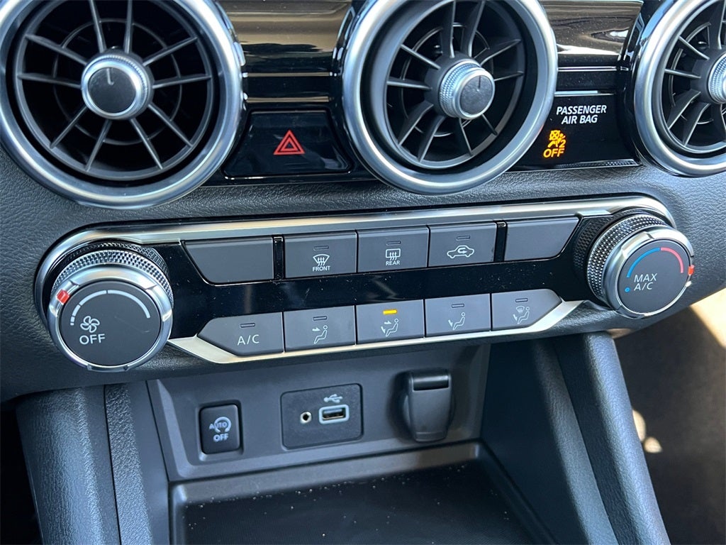 2025 Nissan Sentra S / One Owner / Carpeted Floormats