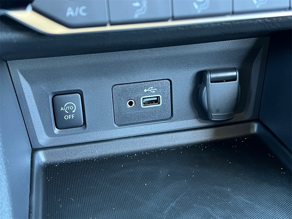 2025 Nissan Sentra S / One Owner / Carpeted Floormats