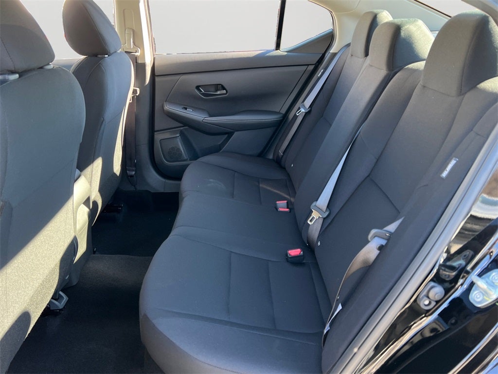 2025 Nissan Sentra S / One Owner / Carpeted Floormats