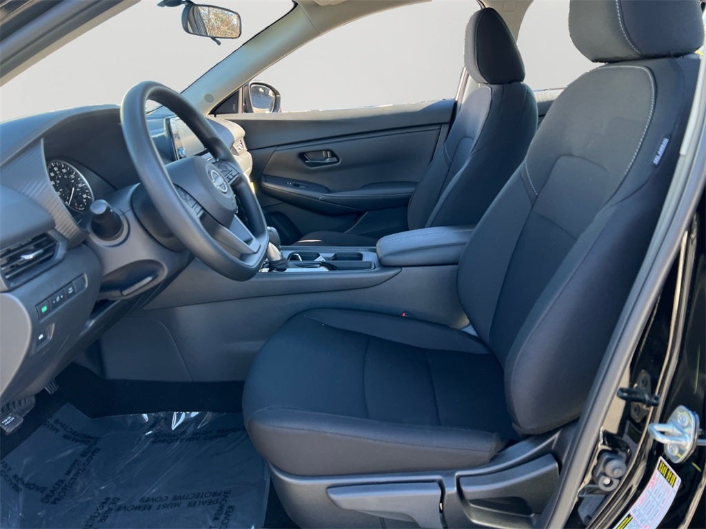 2025 Nissan Sentra S / One Owner / Carpeted Floormats