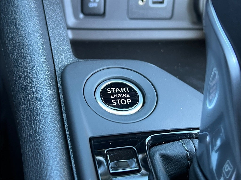 2025 Nissan Sentra S / One Owner / Carpeted Floormats