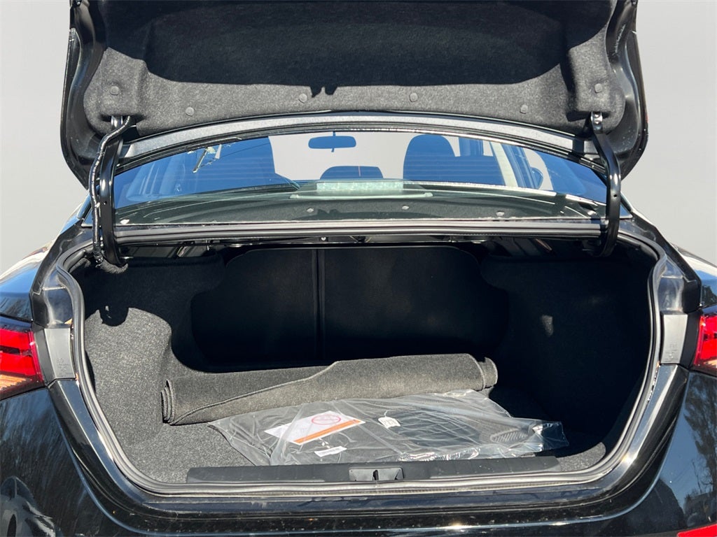 2025 Nissan Sentra S / One Owner / Carpeted Floormats