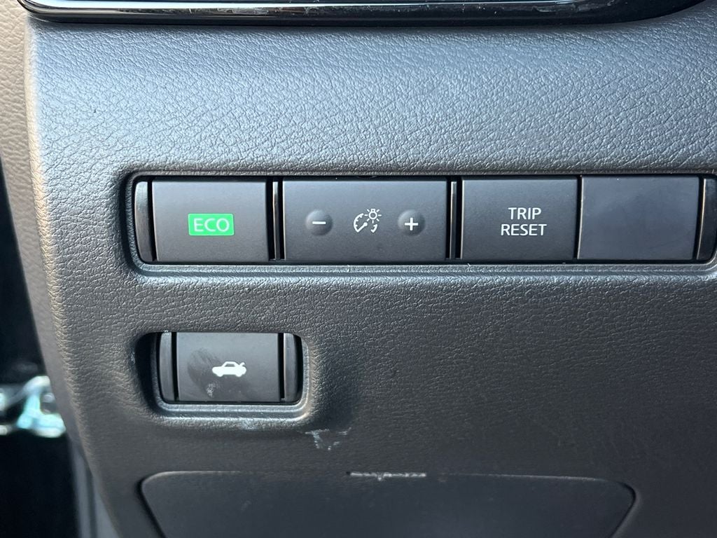 2024 Nissan Sentra SV Premium Package / All Weather Package / Low Miles