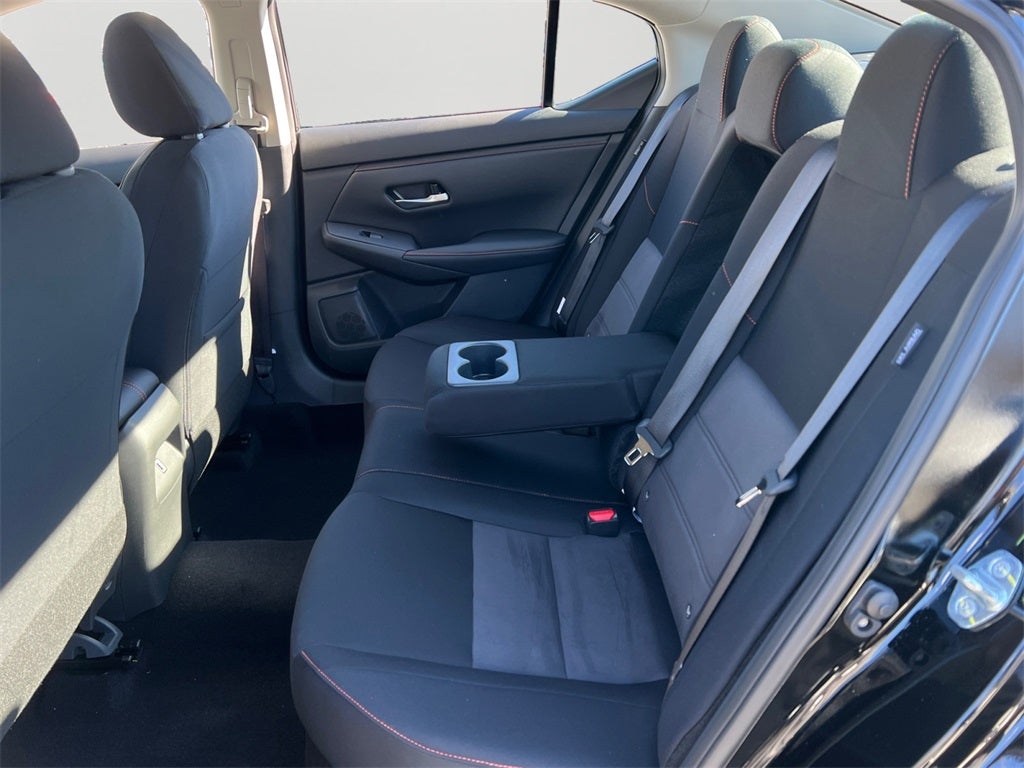 2025 Nissan Sentra SR / One Owner / Carpeted Floormats