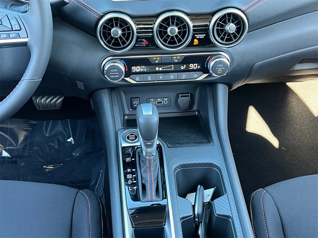 2025 Nissan Sentra SR / One Owner / Carpeted Floormats