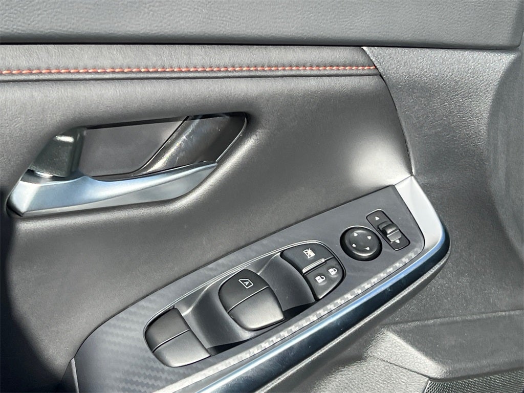 2025 Nissan Sentra SR / One Owner / Carpeted Floormats