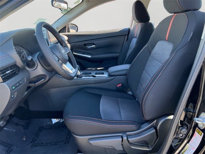 2025 Nissan Sentra SR / One Owner / Carpeted Floormats