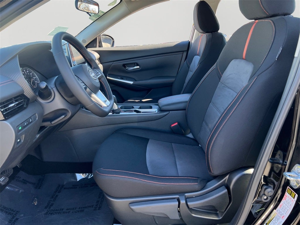 2025 Nissan Sentra SR / One Owner / Carpeted Floormats