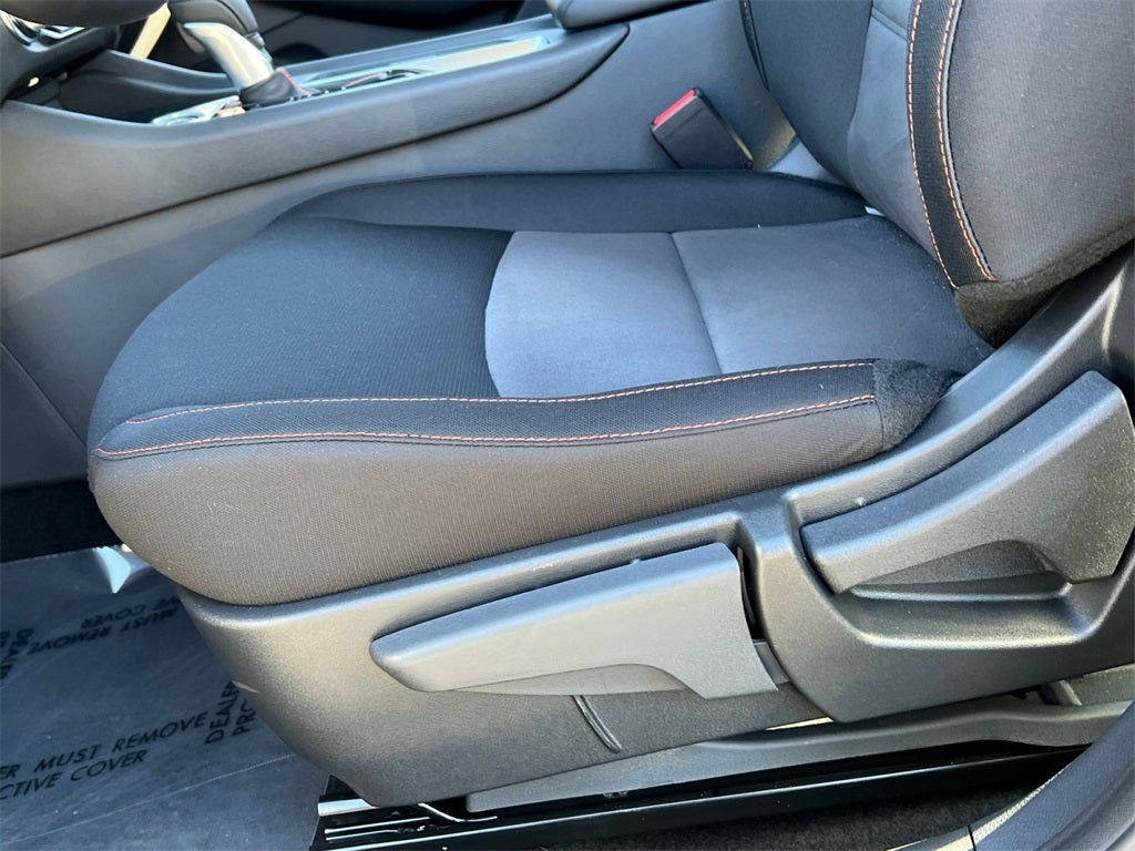 2025 Nissan Sentra SR / One Owner / Carpeted Floormats