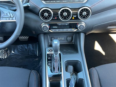 2025 Nissan Sentra SR / One Owner / Carpeted Floormats