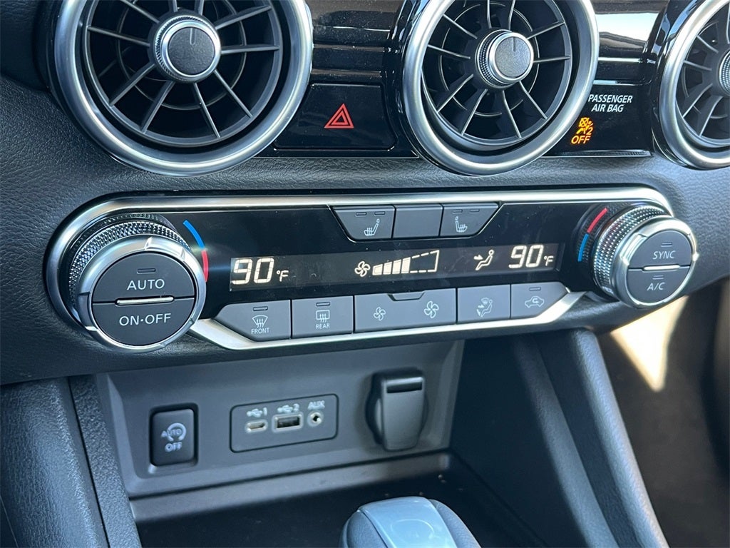 2025 Nissan Sentra SR / One Owner / Carpeted Floormats