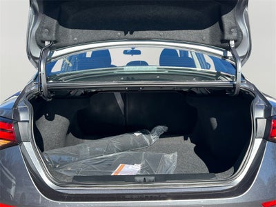 2025 Nissan Sentra SR / One Owner / Carpeted Floormats