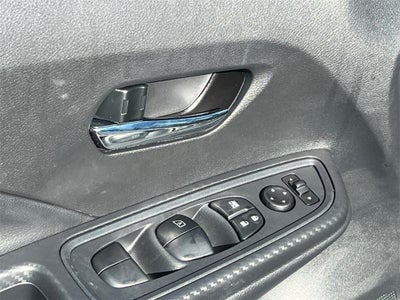 2025 Nissan Versa 1.6 SV One Owner / Splash Guards