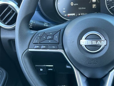 2025 Nissan Versa 1.6 SV One Owner / Splash Guards