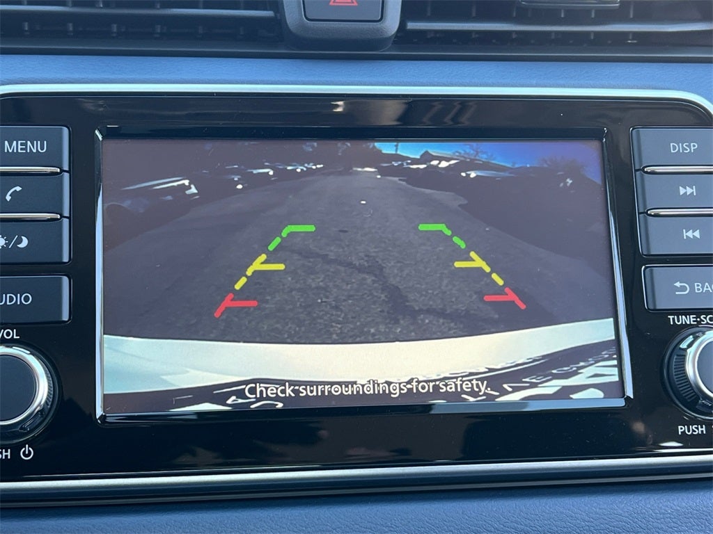 2025 Nissan Versa 1.6 SV One Owner / Splash Guards