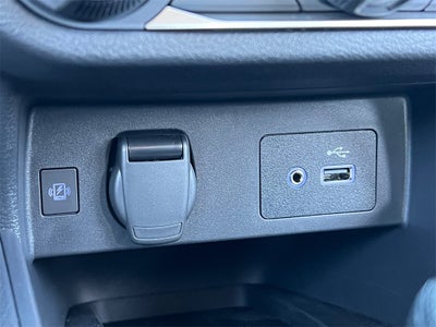 2025 Nissan Versa 1.6 SV One Owner / Splash Guards