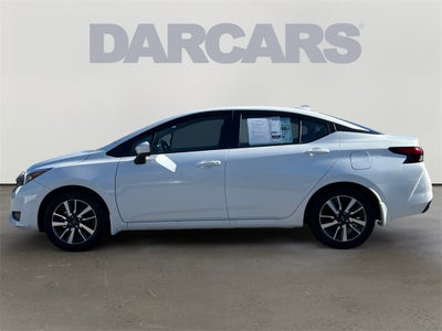 2025 Nissan Versa 1.6 SV One Owner / Splash Guards