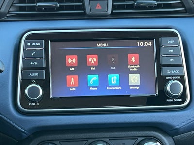 2025 Nissan Versa 1.6 SV / One Owner / Splash Guards