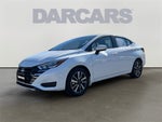 2025 Nissan Versa 1.6 SV / One Owner / Splash Guards