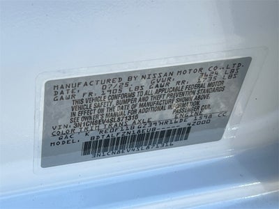 2025 Nissan Versa 1.6 SV / One Owner / Splash Guards