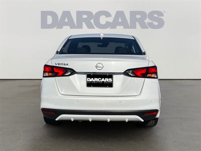 2025 Nissan Versa 1.6 SV / One Owner / Splash Guards