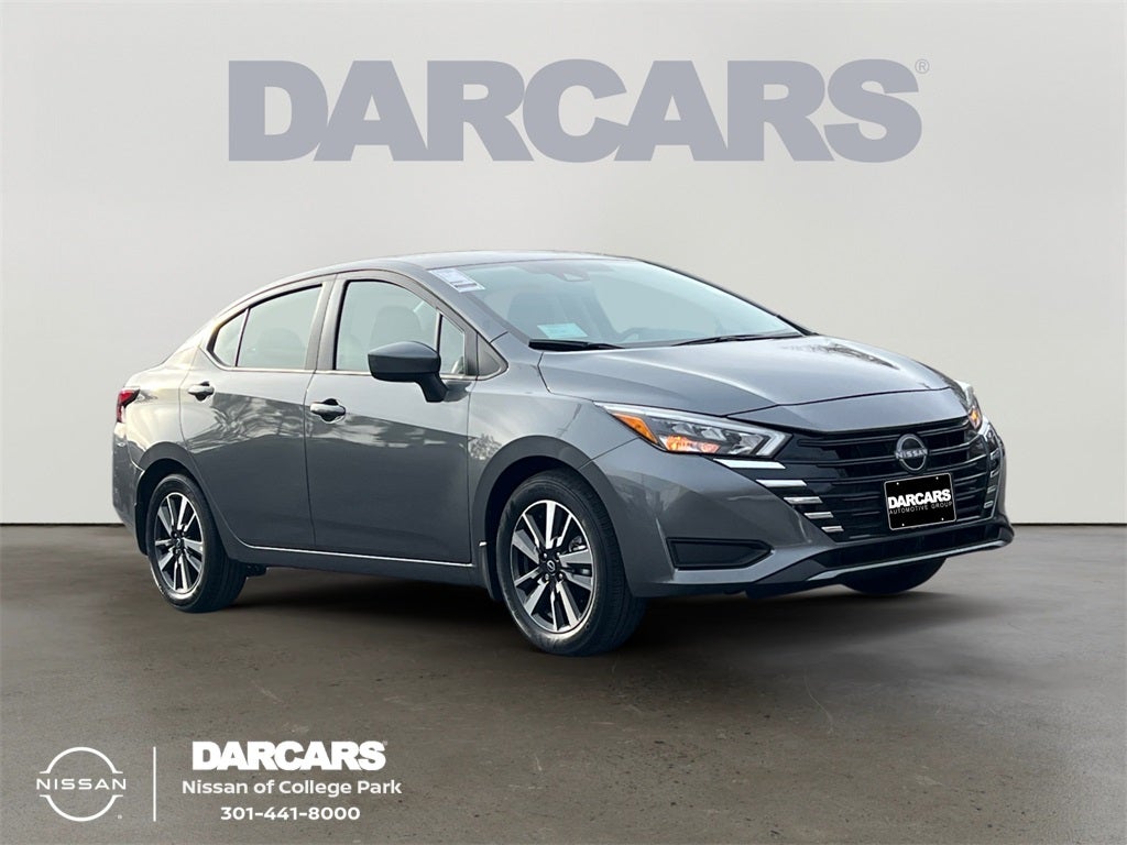 2025 Nissan Versa 1.6 SV One Owner / Splash Guards