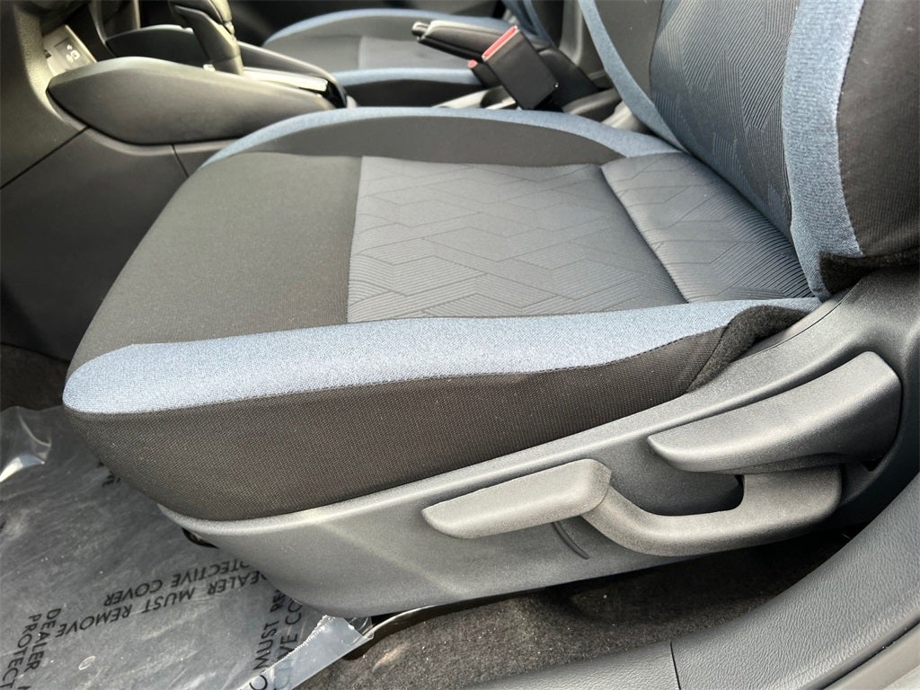 2025 Nissan Versa 1.6 SV One Owner / Splash Guards