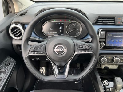 2025 Nissan Versa 1.6 SV One Owner / Splash Guards