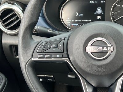 2025 Nissan Versa 1.6 SV One Owner / Splash Guards