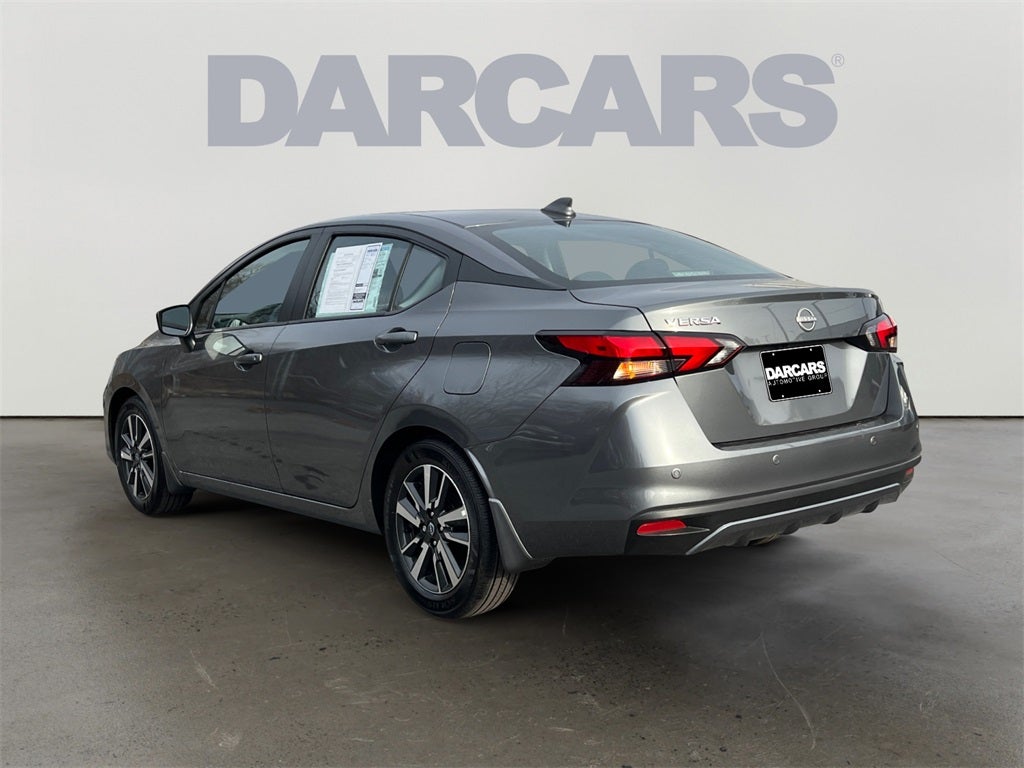 2025 Nissan Versa 1.6 SV One Owner / Splash Guards