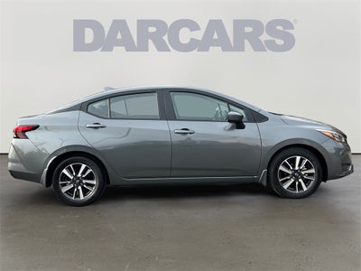 2025 Nissan Versa 1.6 SV One Owner / Splash Guards