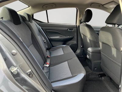 2025 Nissan Versa 1.6 SV One Owner / Splash Guards