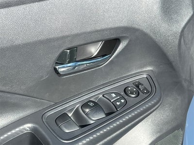 2025 Nissan Versa 1.6 SV / One Owner / Splash Guards