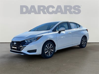 2025 Nissan Versa 1.6 SV / One Owner / Splash Guards