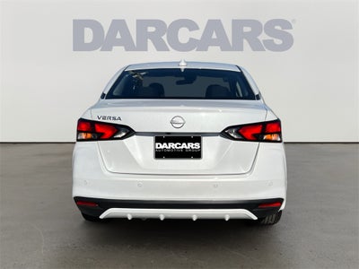 2025 Nissan Versa 1.6 SV / One Owner / Splash Guards