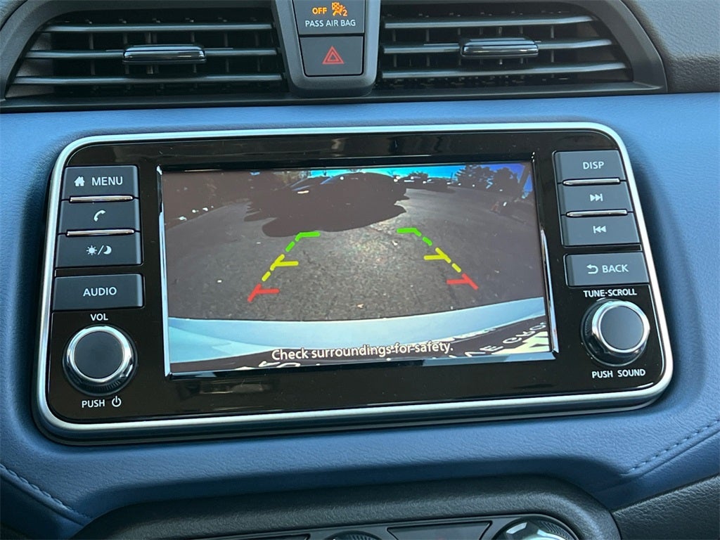 2025 Nissan Versa 1.6 SV