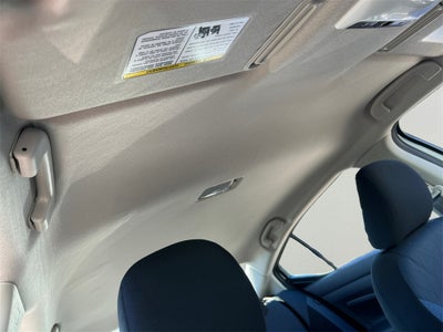 2025 Nissan Versa 1.6 SV / One Owner / Splash Guards