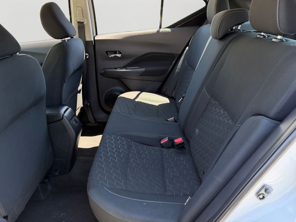 2021 Nissan Kicks SV / One Owner
