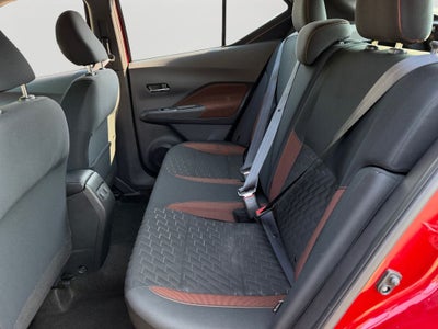 2022 Nissan Kicks SR