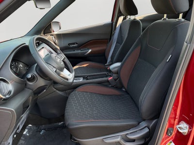2022 Nissan Kicks SR